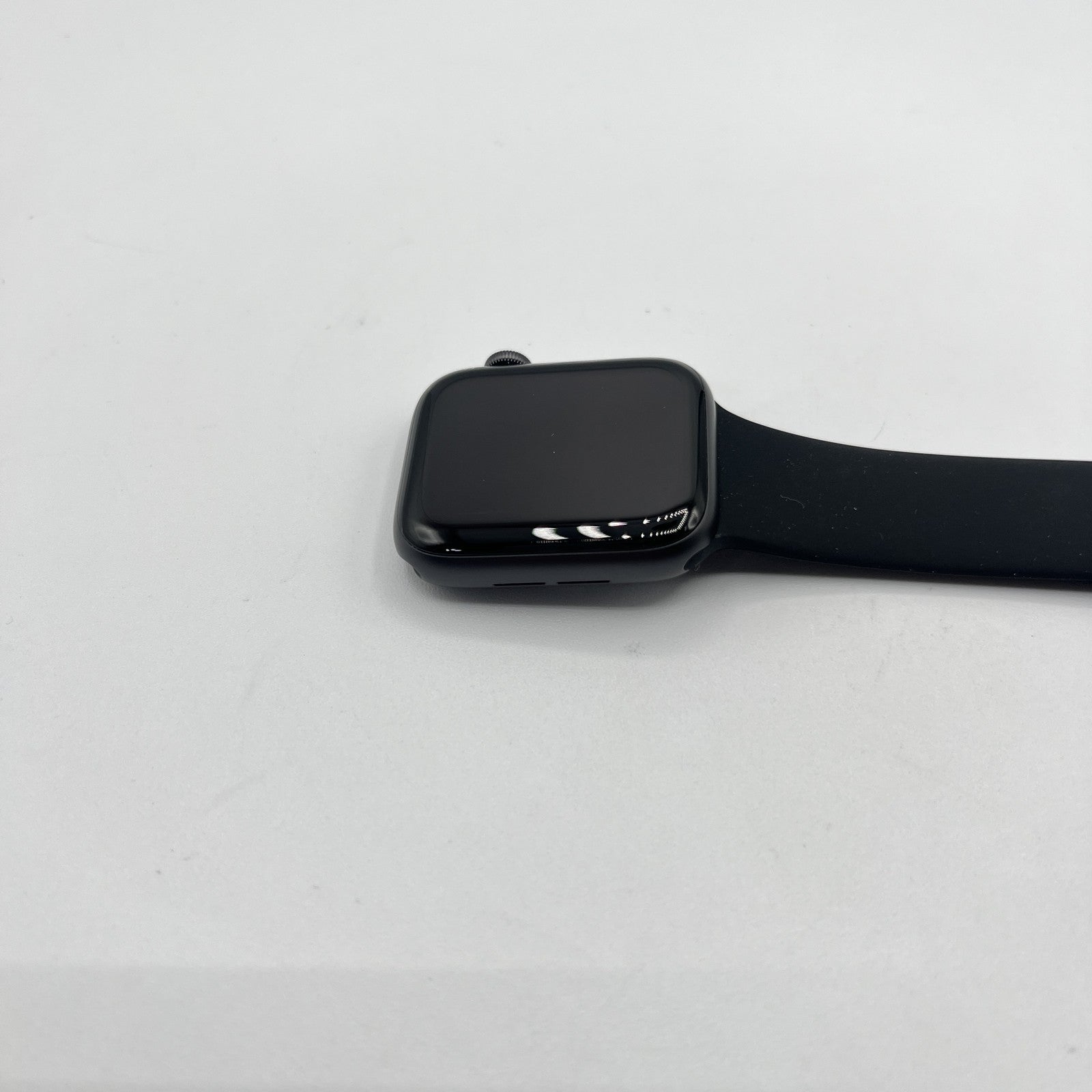 Apple Watch Series 6 44mm Space Gray Aluminum Case with Sport Band - Excellent - Techtree