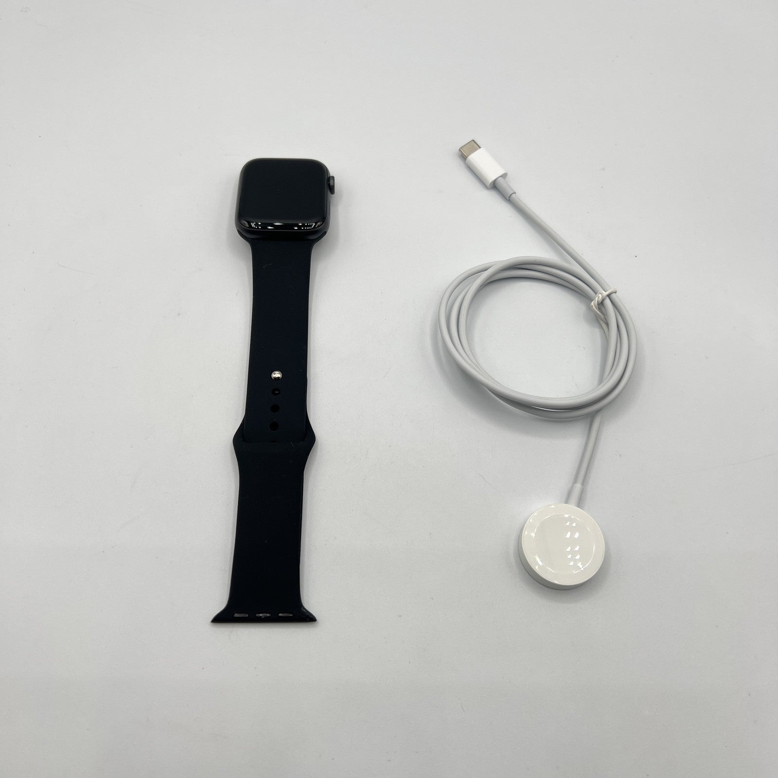 Apple Watch Series 6 44mm Space Gray Aluminum Case with Sport Band - Excellent - Techtree