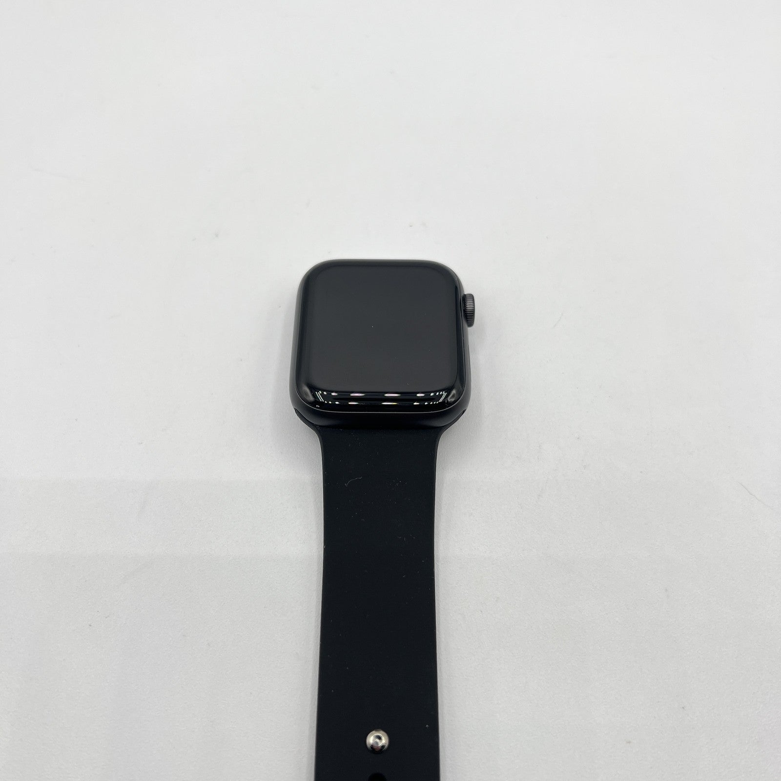 Apple Watch Series 6 44mm Space Gray Aluminum Case with Sport Band - Excellent - Techtree